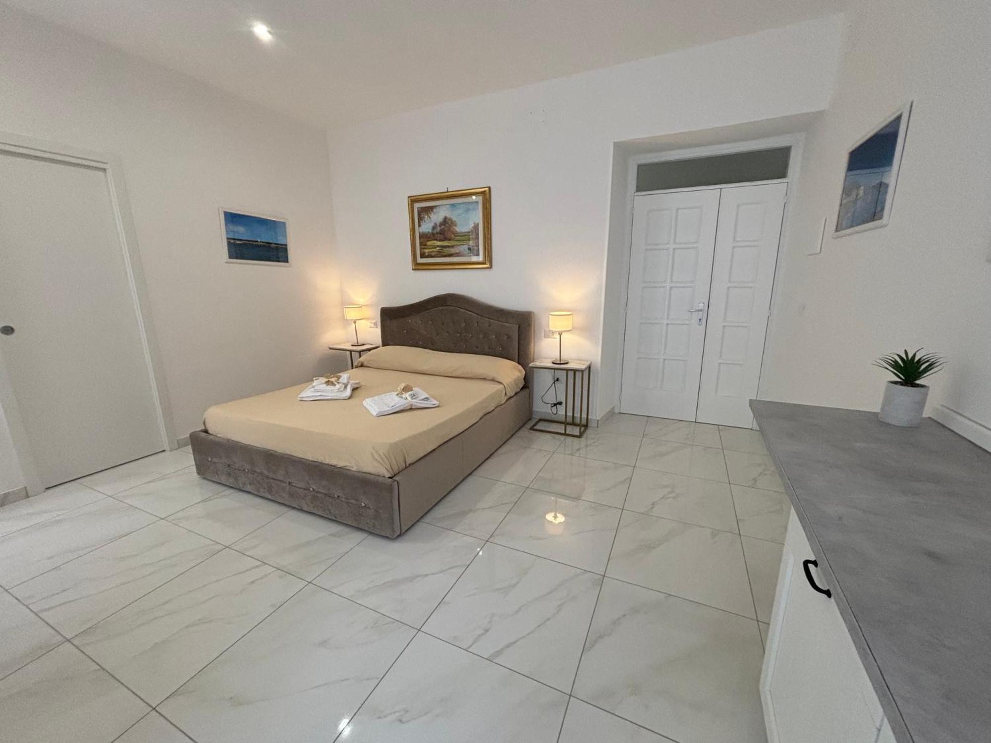 Tina'S Room Santa Maria di Castellabate Exterior photo