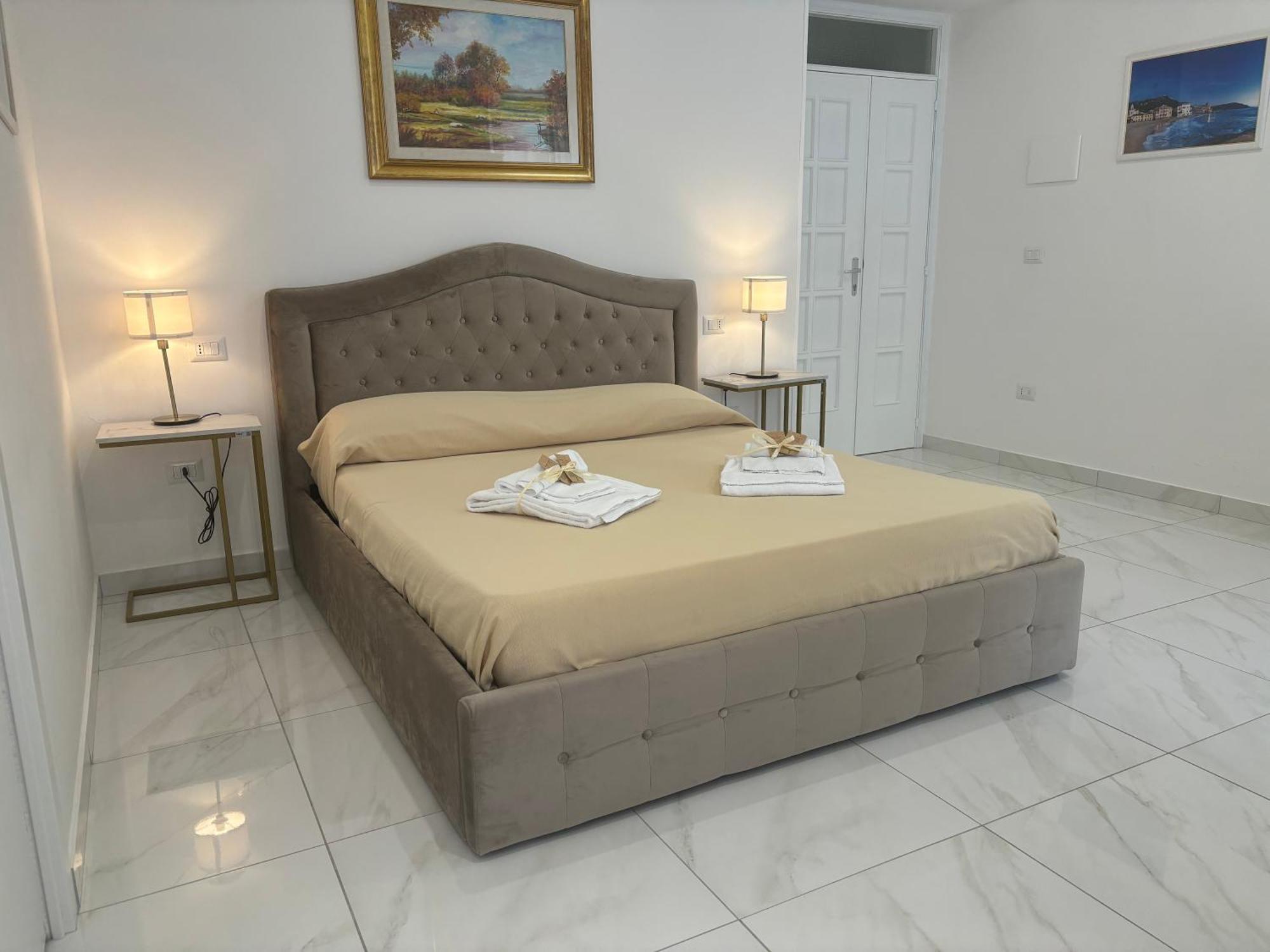 Tina'S Room Santa Maria di Castellabate Exterior photo